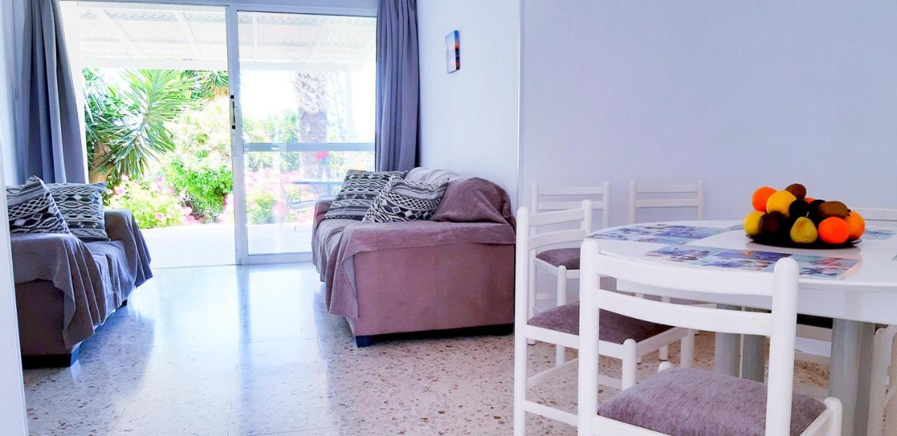 Coral Bay Suite Cyprus 外观 照片